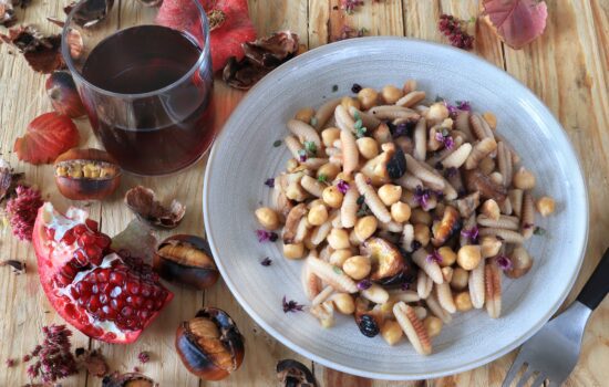 Gnocchetti con Castagne Ceci e Melograno