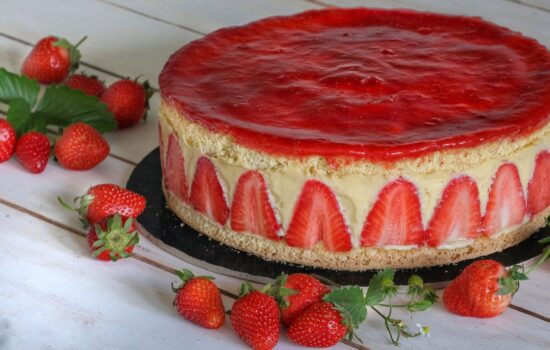 Fraisier a modo mio con Fragole e Rabarbaro
