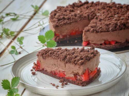 Torta mousse cioccolato fondente e fragole
