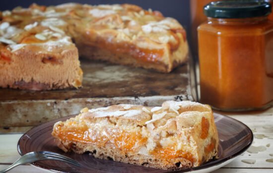 torta albicocche e amaretto